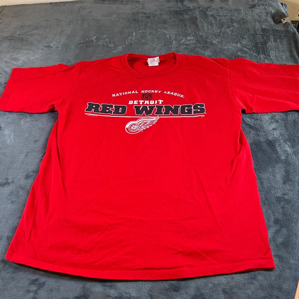 Lee Sport NHL Detroit Red Wings Graphic T-Shirt Hockey Tee Retro Red‎ Mens Large